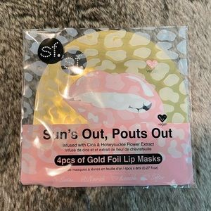 NWT Sun’s Out Pouts Out Lip Mask